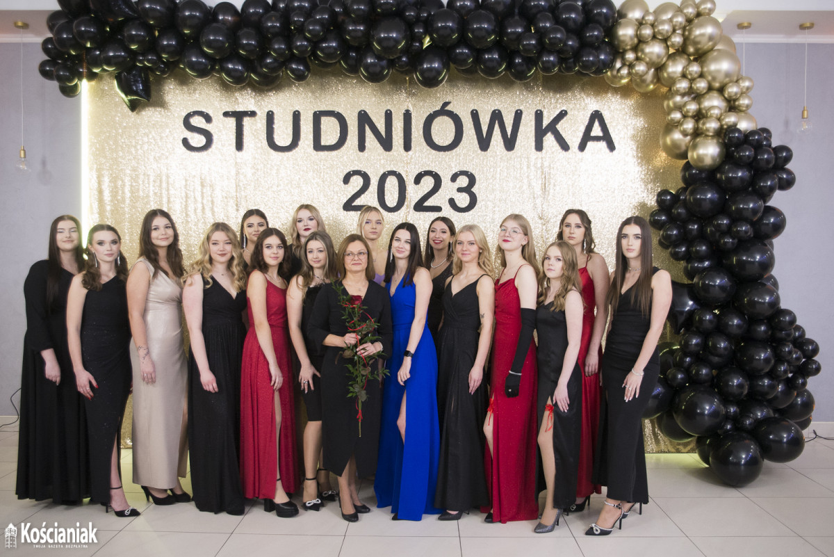 Studniówka 
