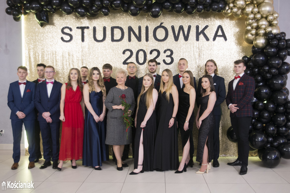 Studniówka 