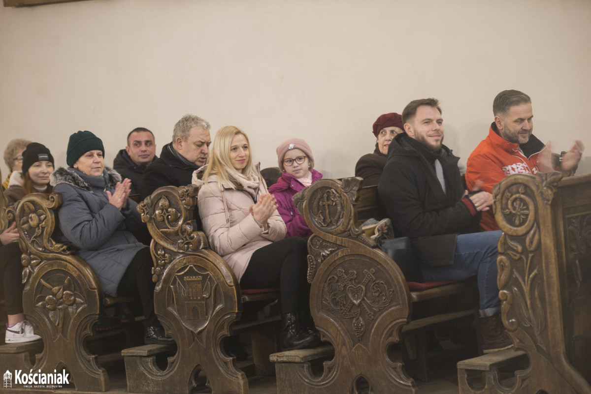 Kolędowanie z PoGłosem w farze [ZDJĘCIA]