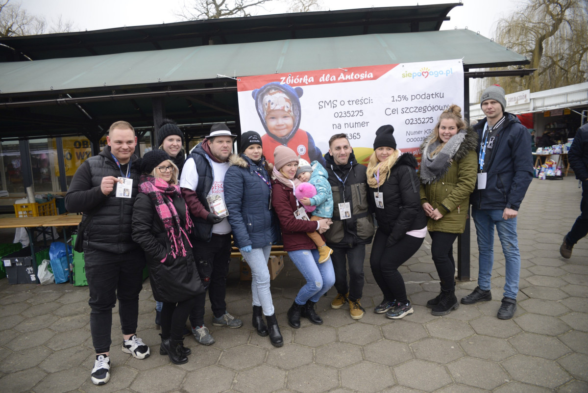 Kiermasz dla Antosia na targowisku w Kościanie