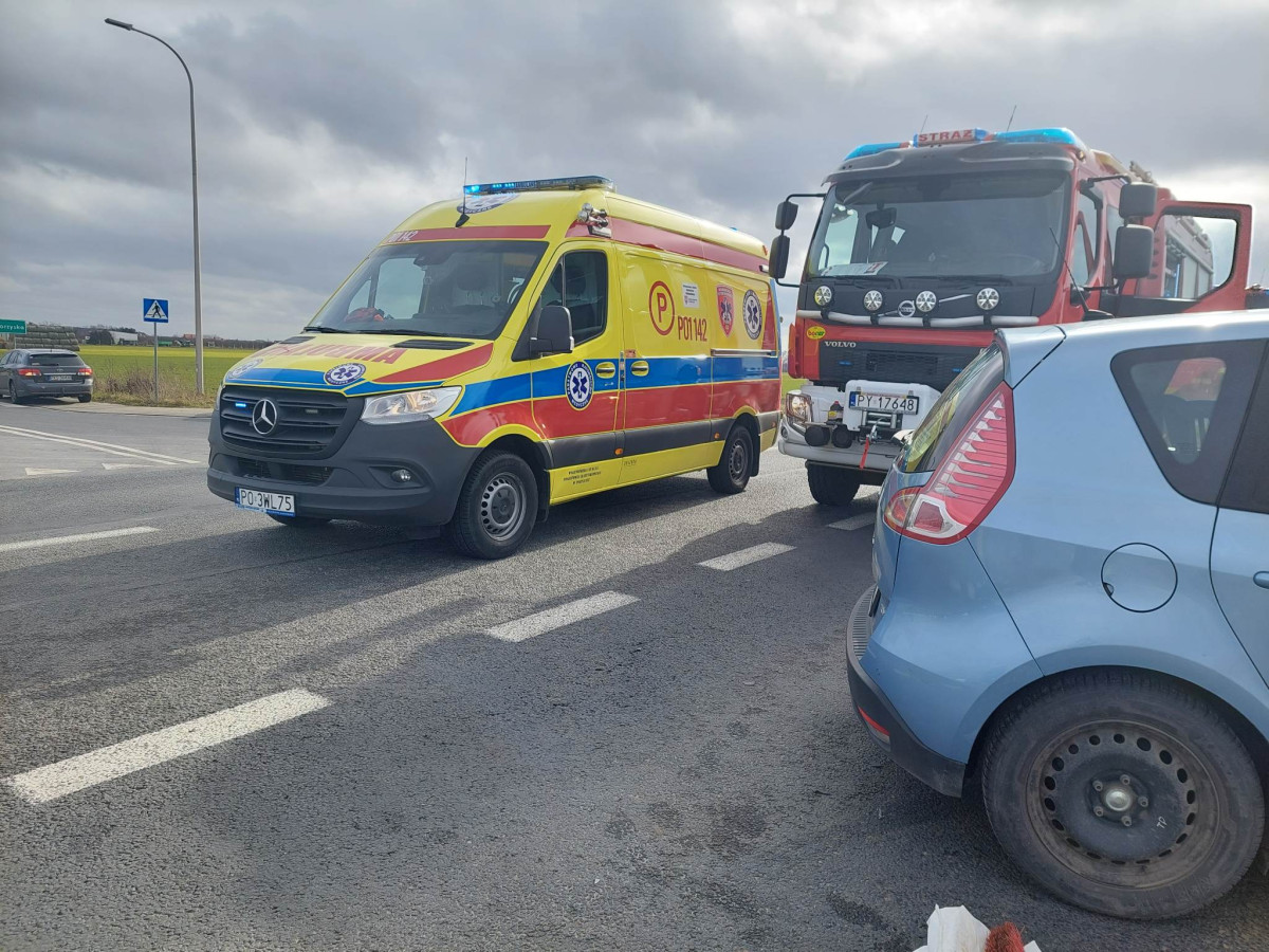 Poważny wypadek na skrzyżowaniu Stare Oborzyska-Kurowo [ZDJĘCIA]