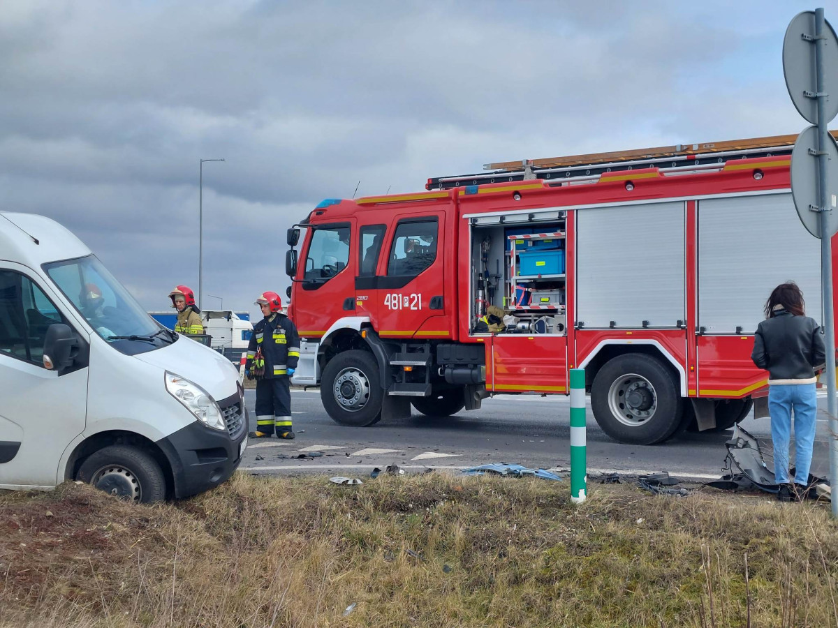 Poważny wypadek na skrzyżowaniu Stare Oborzyska-Kurowo [ZDJĘCIA]
