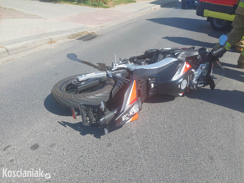 Motor i samochód zderzyły się na Śmigielskiej
