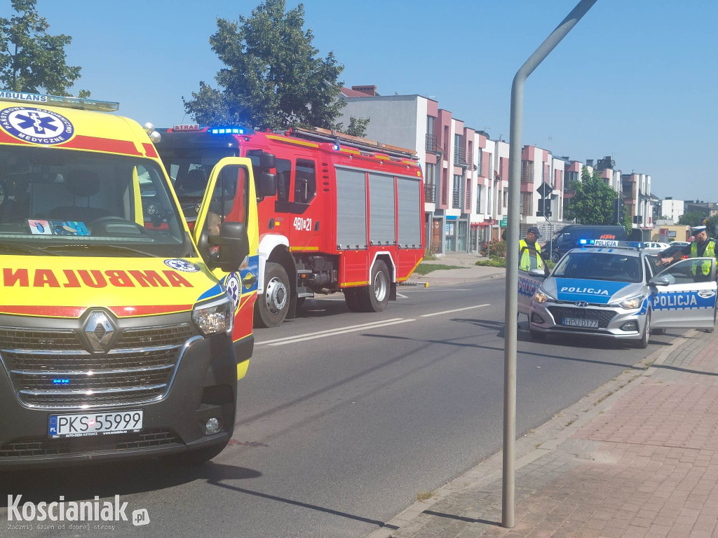 Motor i samochód zderzyły się na Śmigielskiej