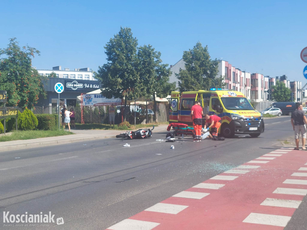 Motor i samochód zderzyły się na Śmigielskiej