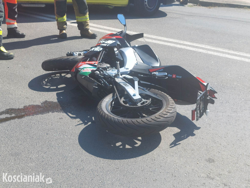 Motor i samochód zderzyły się na Śmigielskiej