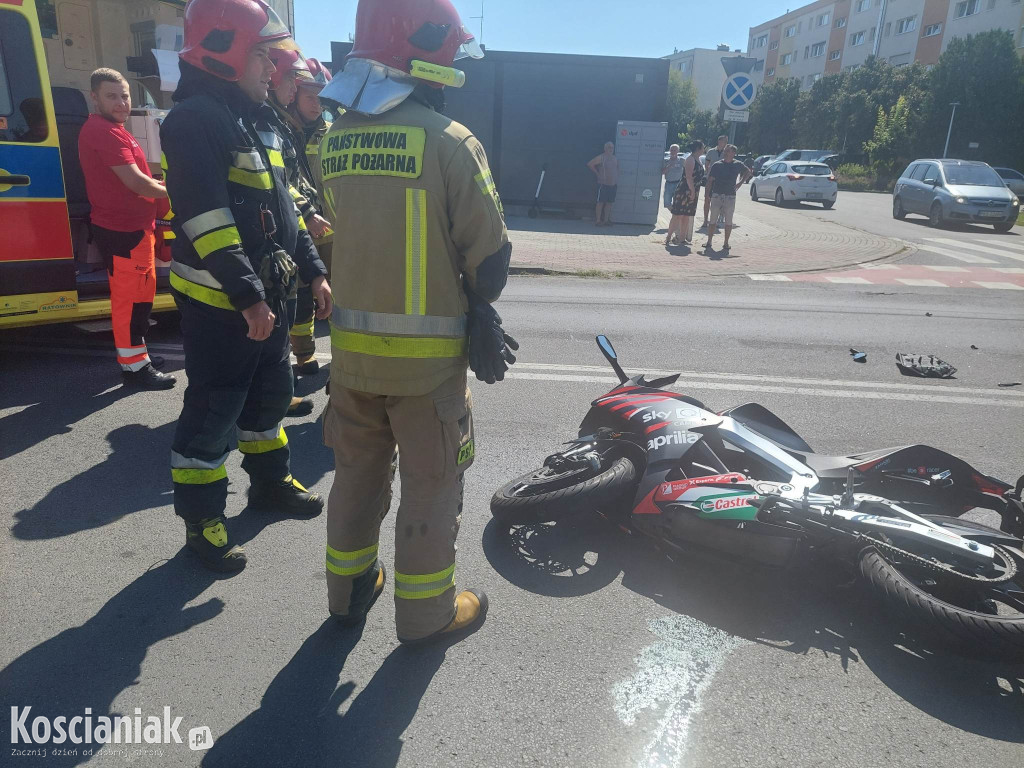 Motor i samochód zderzyły się na Śmigielskiej