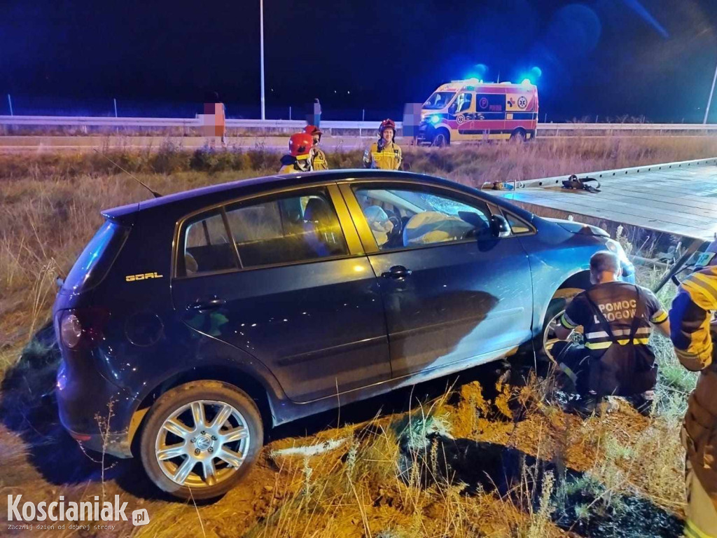 Wjechała do rowu na S5