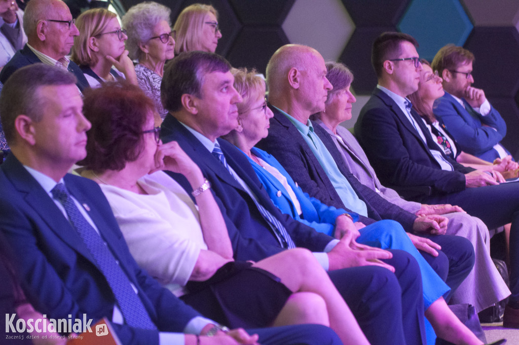 Spotkanie promocyjne książki o kościańskim liceum
