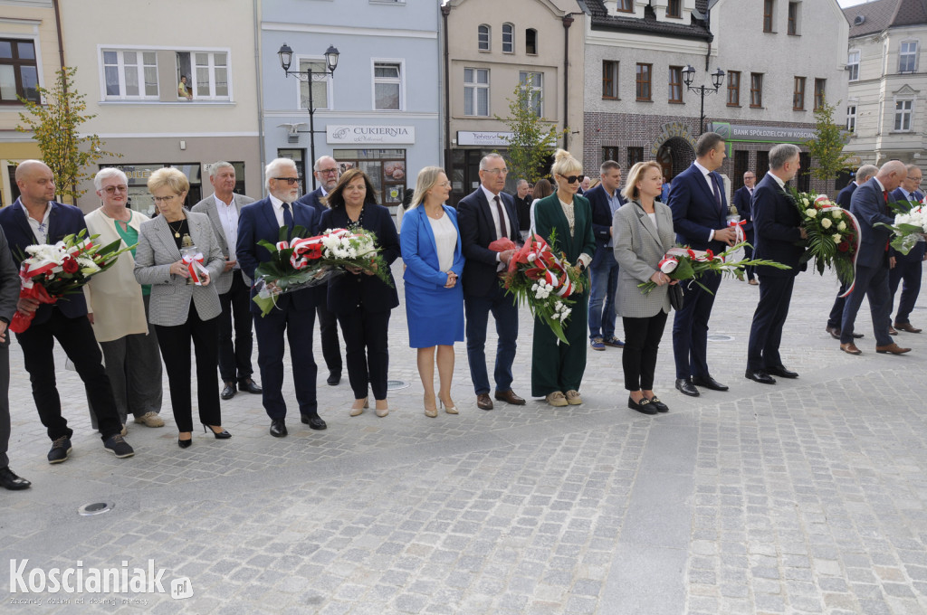 Marszałek i goście wizytowali kościański Rynek