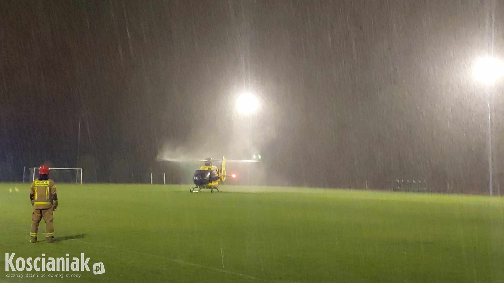 Śmigłowiec lądował na stadionie w Śmiglu