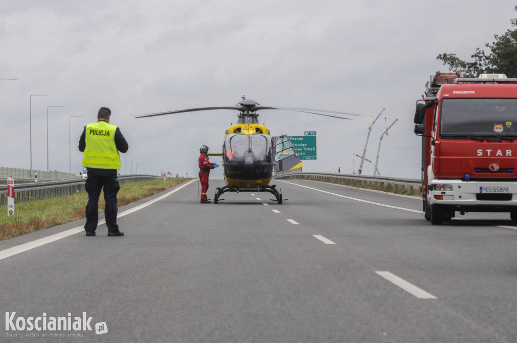 Wypadek na S5. Nie żyje kierowca zmiażdżonego busa