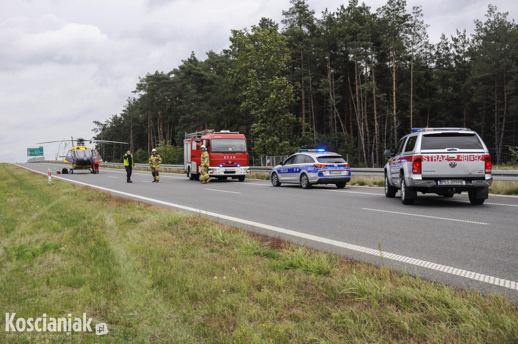 Wypadek na S5. Nie żyje kierowca zmiażdżonego busa