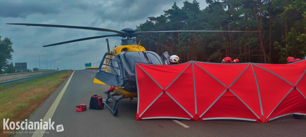 Wypadek na S5. Nie żyje kierowca zmiażdżonego busa