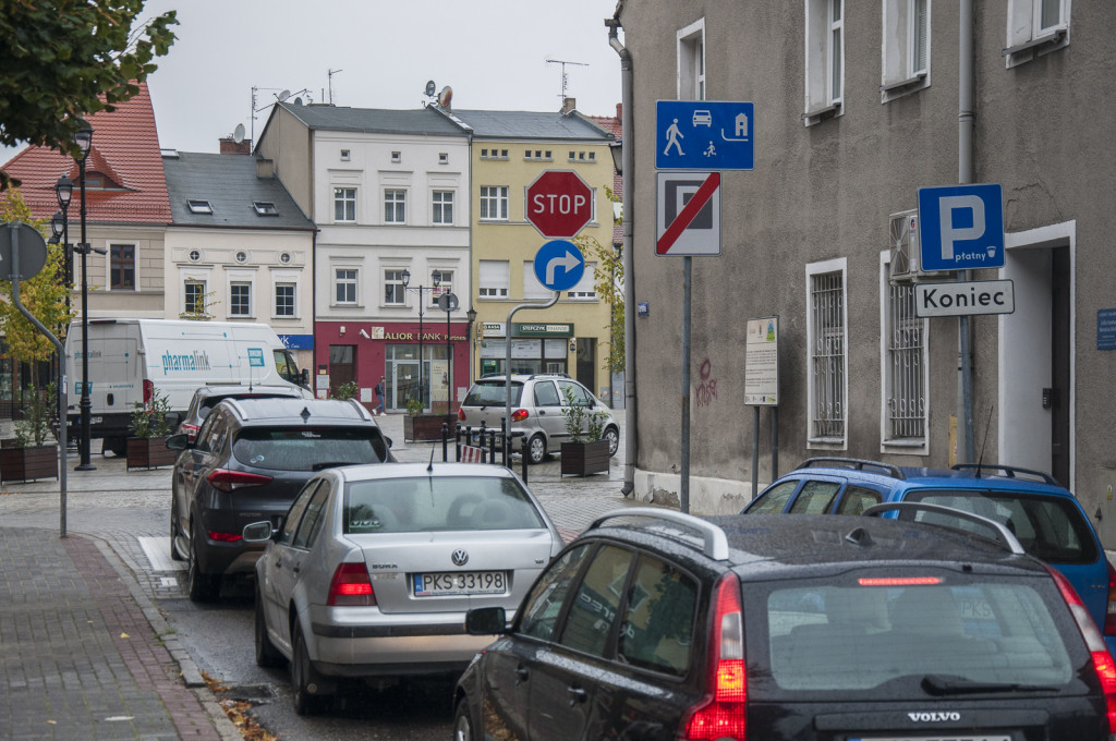 Samochody na Rynku. Uruchomiono organizację ruchu