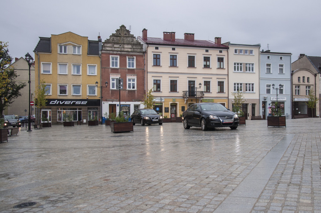 Samochody na Rynku. Uruchomiono organizację ruchu