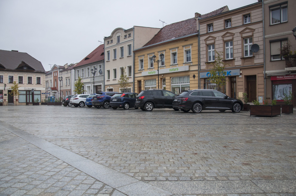 Samochody na Rynku. Uruchomiono organizację ruchu