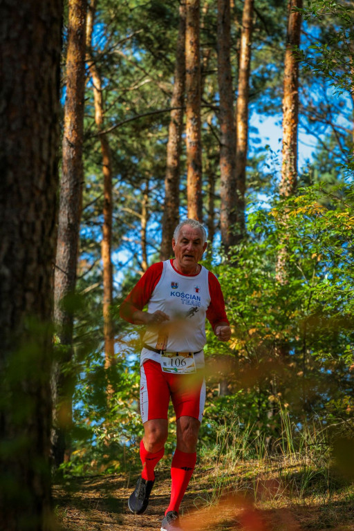 Półmaraton w lesie w Nietążkowie