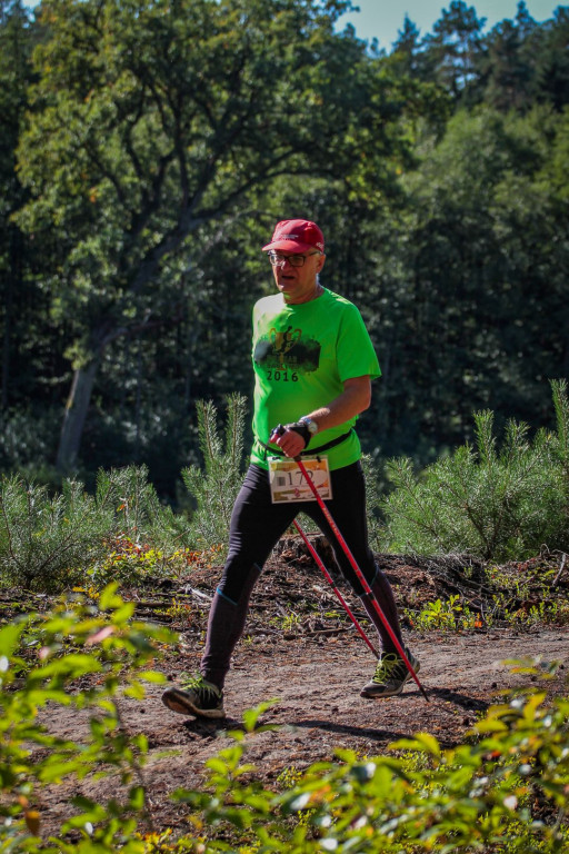 Półmaraton w lesie w Nietążkowie