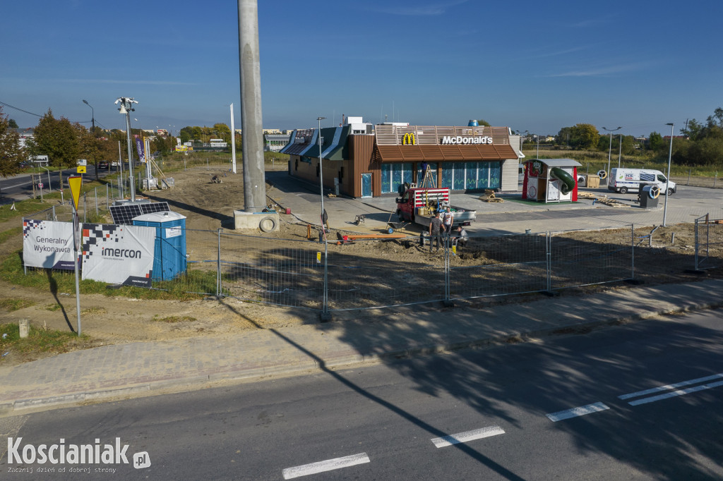 McDonald's coraz bliżej otwarcia a KFC w budowie