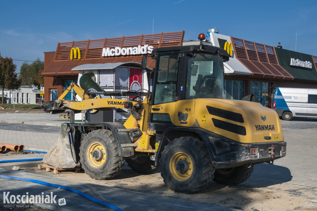 McDonald's coraz bliżej otwarcia a KFC w budowie