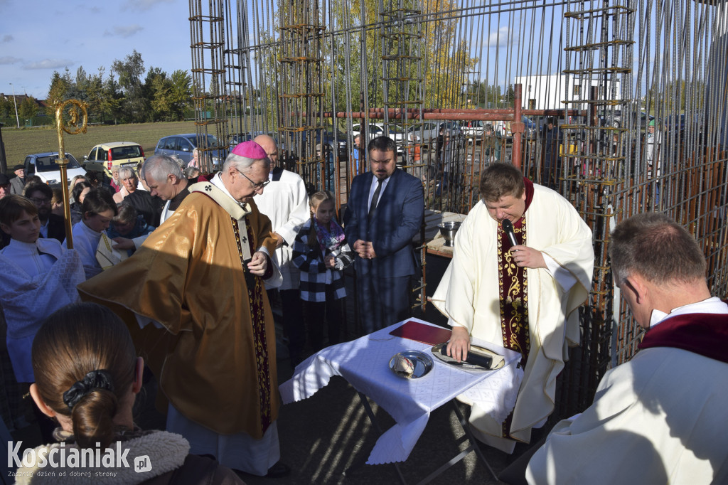 Wmurowano kamień węgielny pod nowy kościół