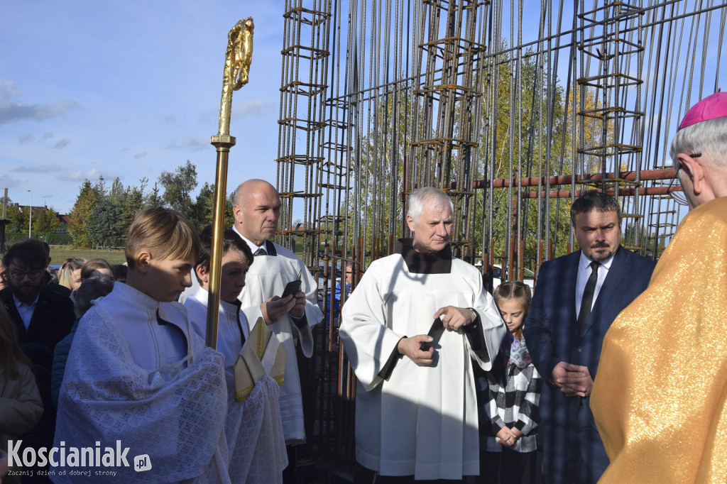 Wmurowano kamień węgielny pod nowy kościół