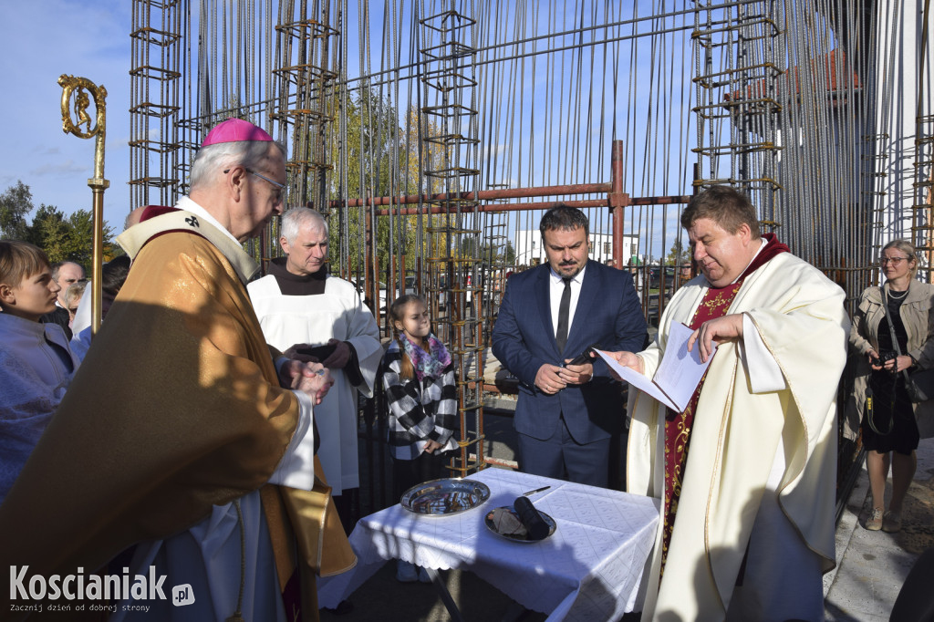 Wmurowano kamień węgielny pod nowy kościół