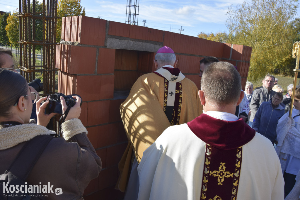Wmurowano kamień węgielny pod nowy kościół