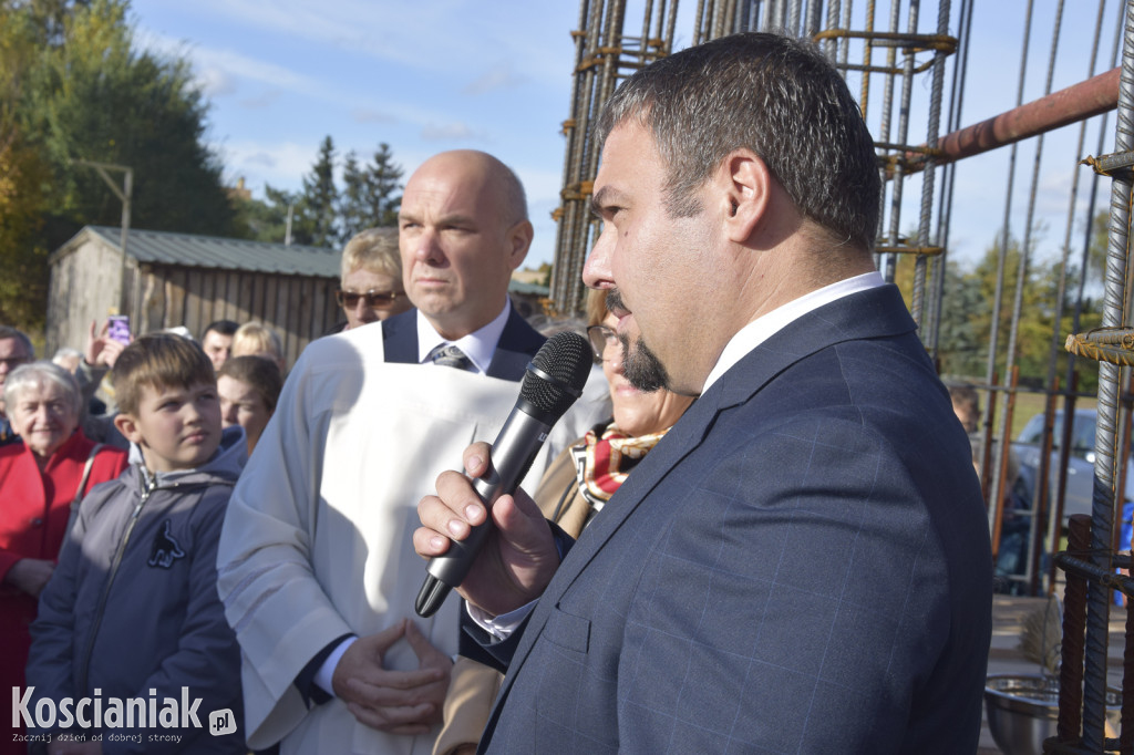 Wmurowano kamień węgielny pod nowy kościół