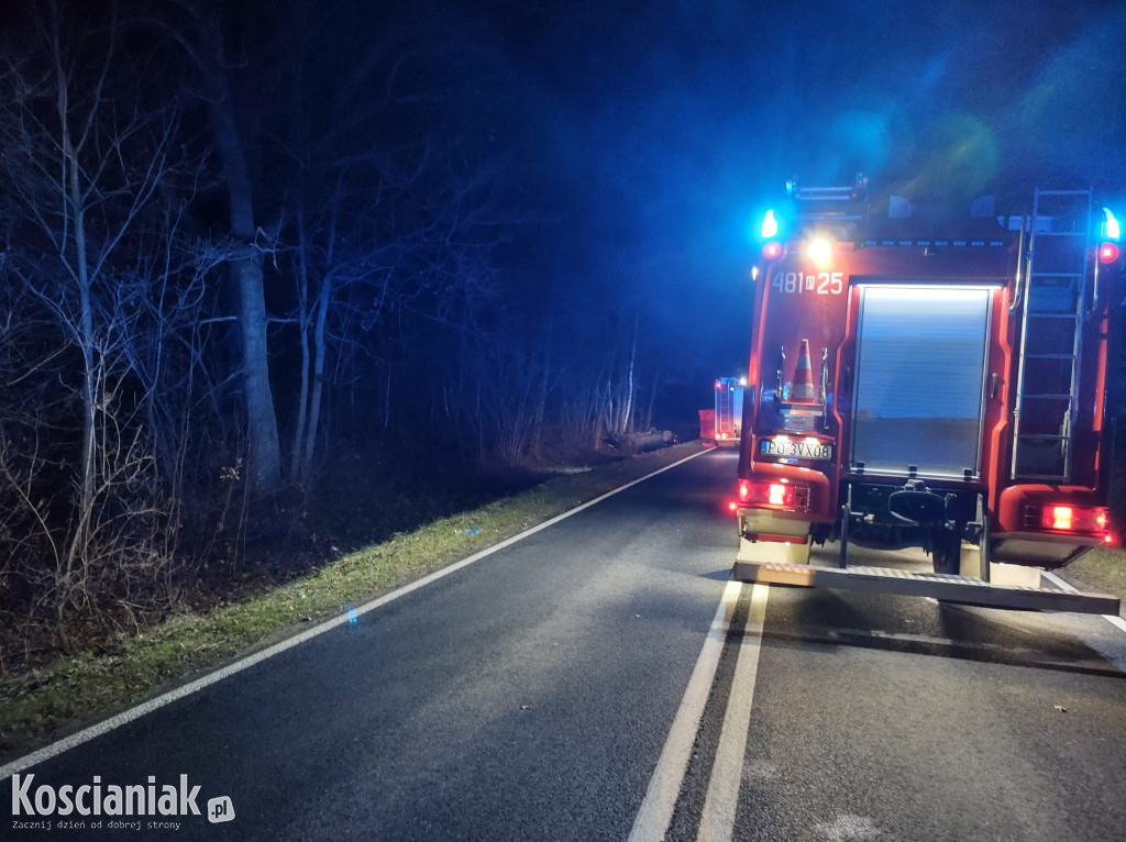 Śmiertelny wypadek. Sprawca i pasażer uciekli