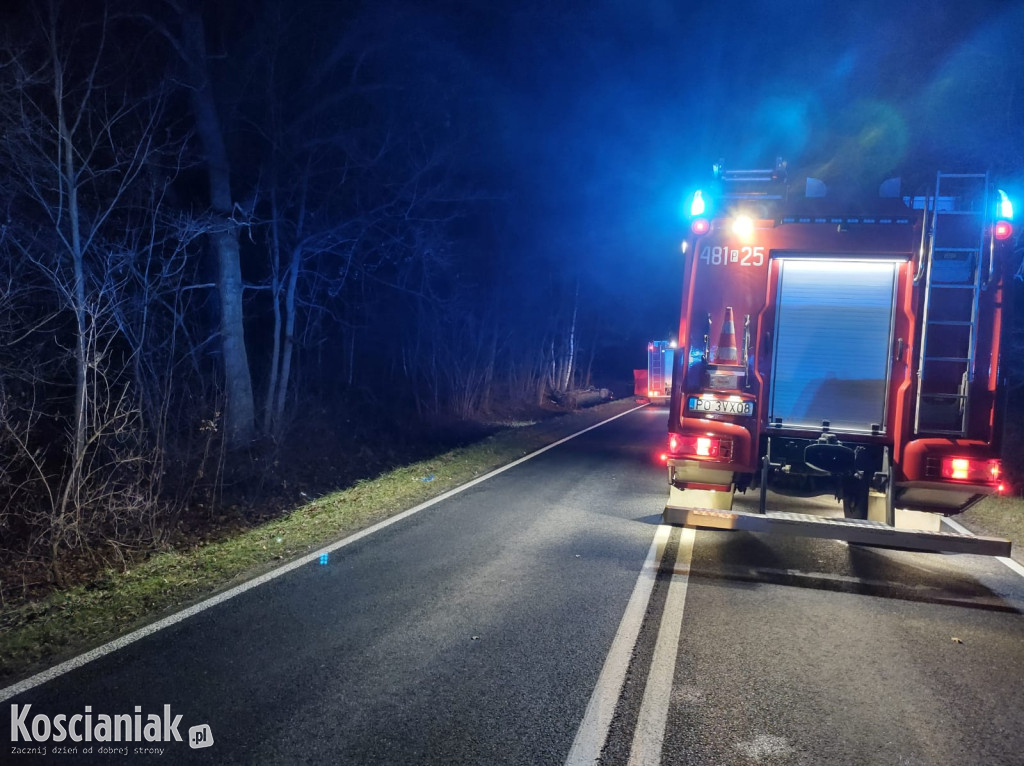 Śmiertelny wypadek. Sprawca i pasażer uciekli