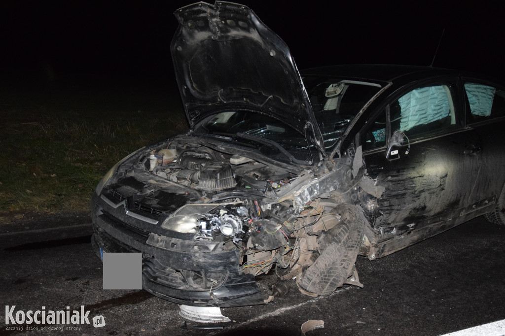 Śmiertelny wypadek. Sprawca i pasażer uciekli