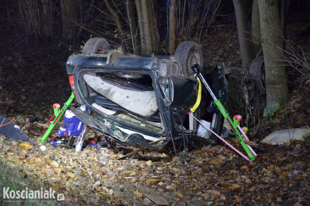 Śmiertelny wypadek. Sprawca i pasażer uciekli