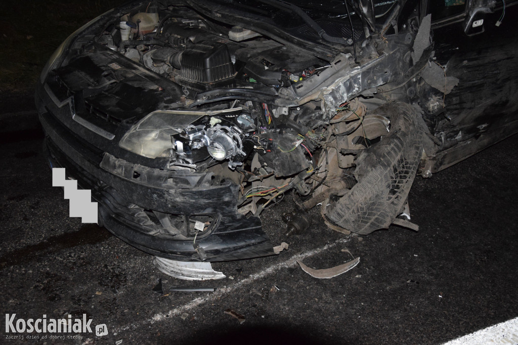 Śmiertelny wypadek. Sprawca i pasażer uciekli