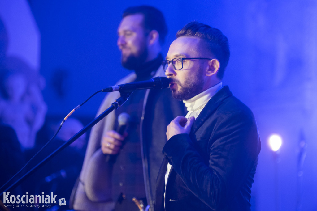 Koncert Enej w farze