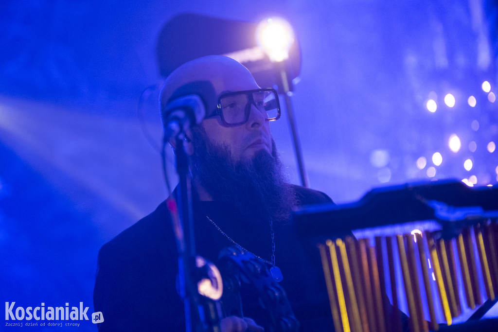 Koncert Enej w farze