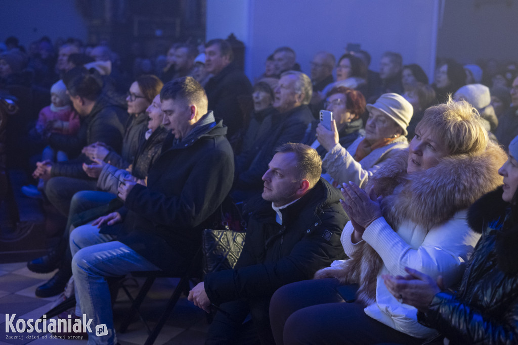 Koncert Enej w farze