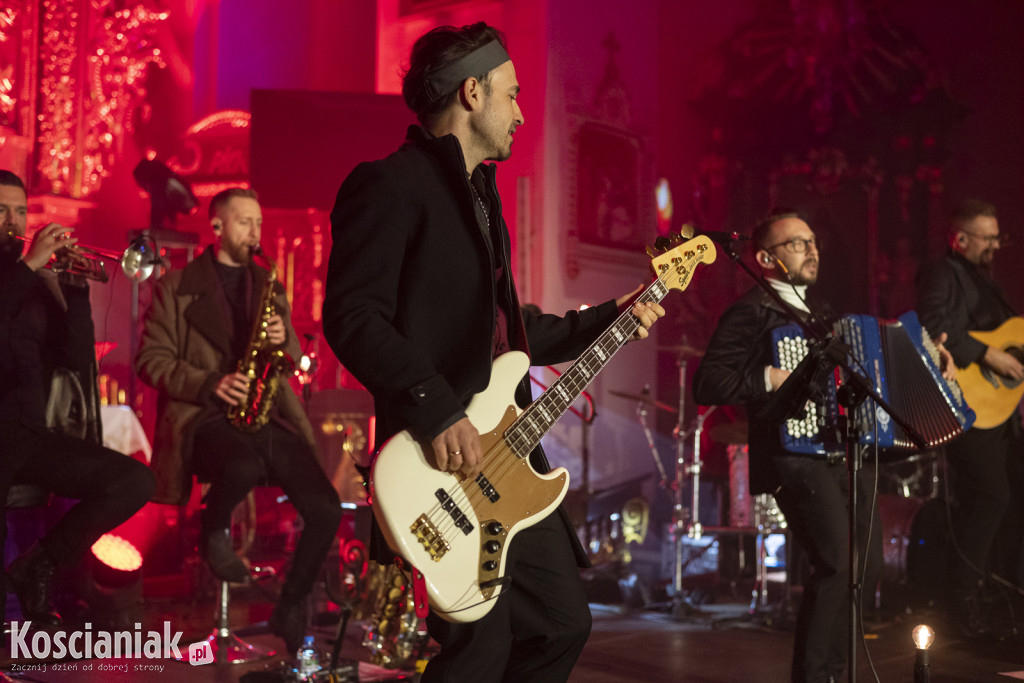 Koncert Enej w farze