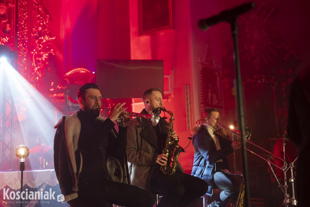 Koncert Enej w farze