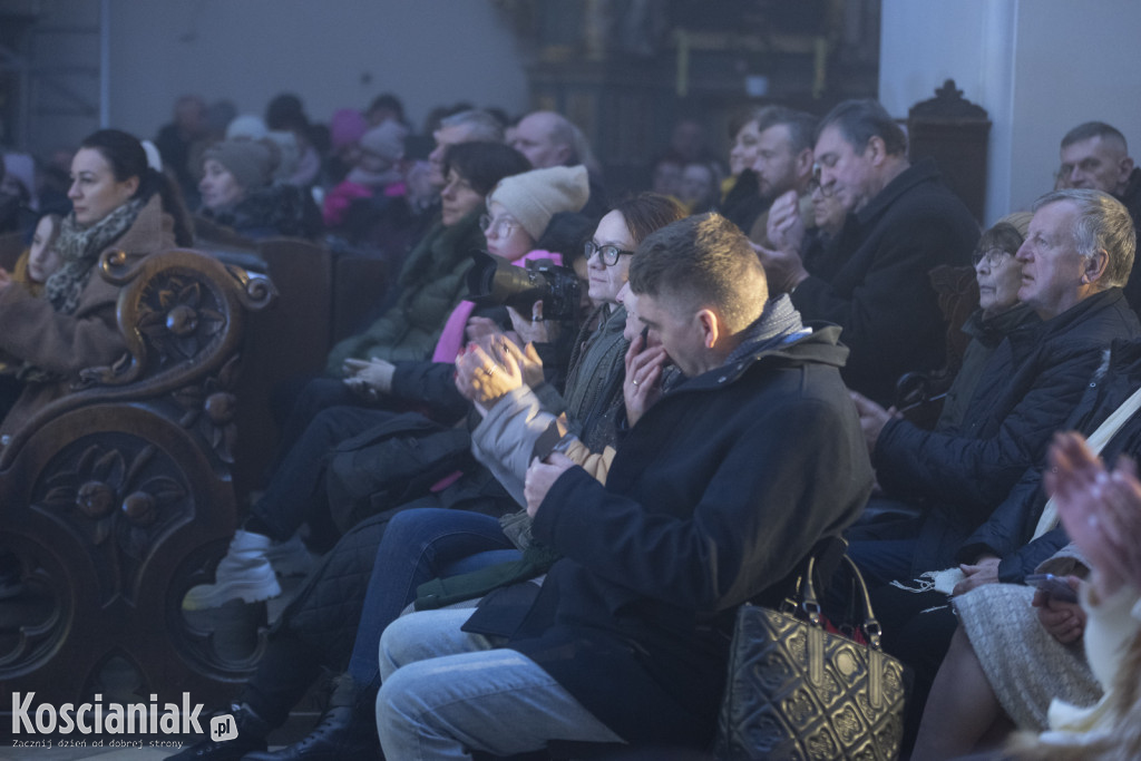 Koncert Enej w farze