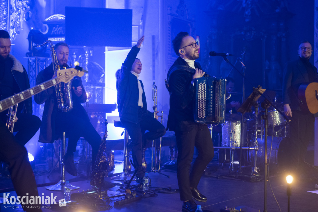 Koncert Enej w farze