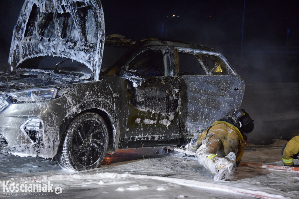 Pożar samochodu w okolicy zjazdu Kościan Północ
