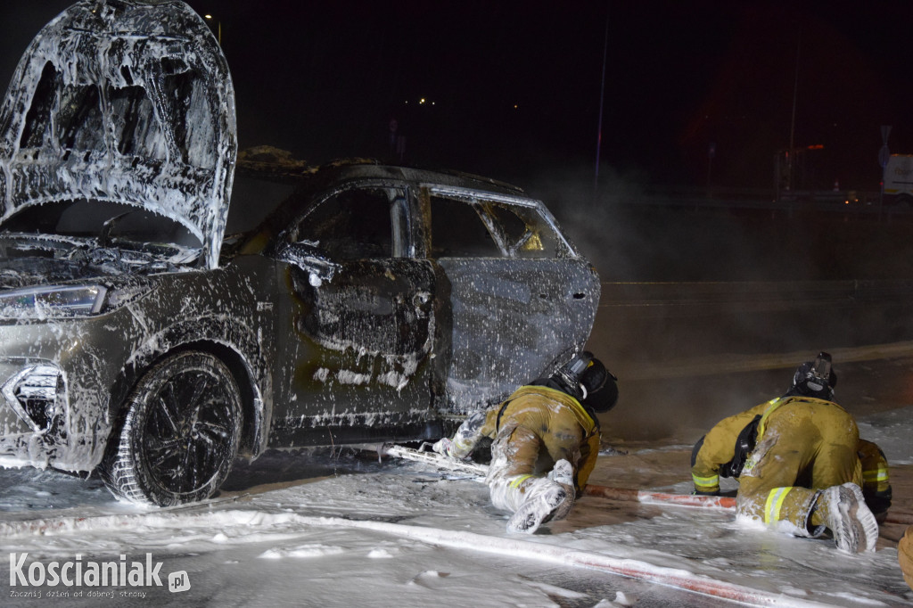 Pożar samochodu w okolicy zjazdu Kościan Północ