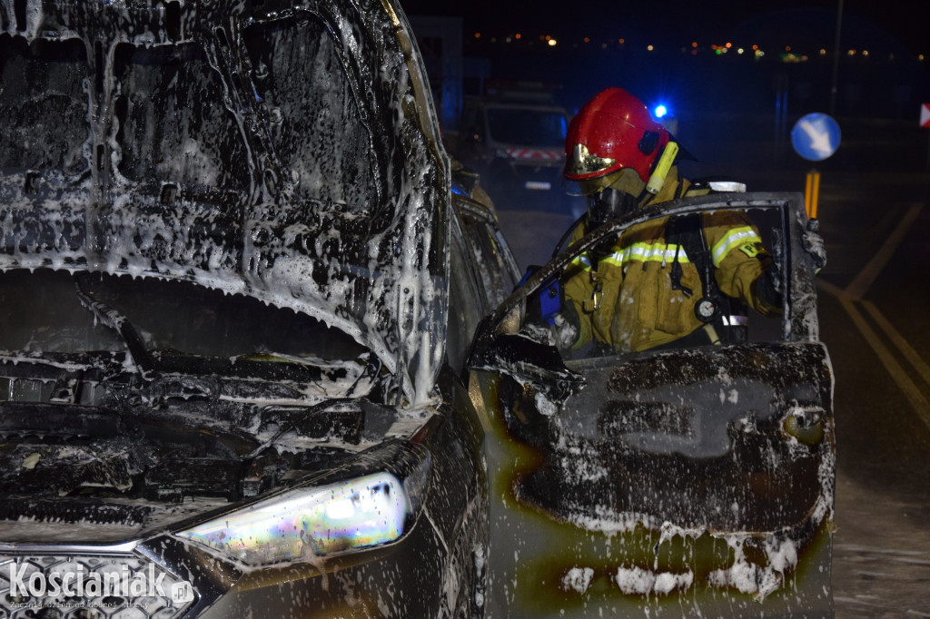 Pożar samochodu w okolicy zjazdu Kościan Północ