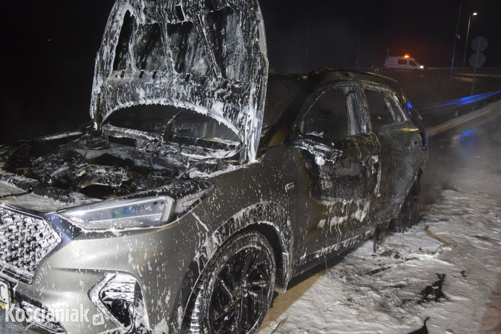 Pożar samochodu w okolicy zjazdu Kościan Północ