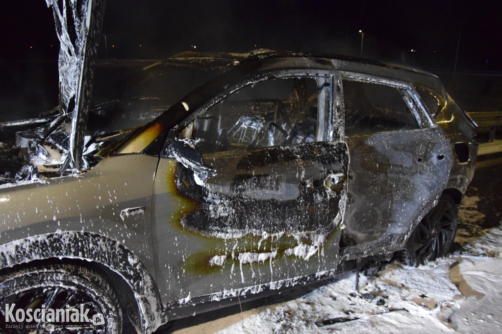 Pożar samochodu w okolicy zjazdu Kościan Północ