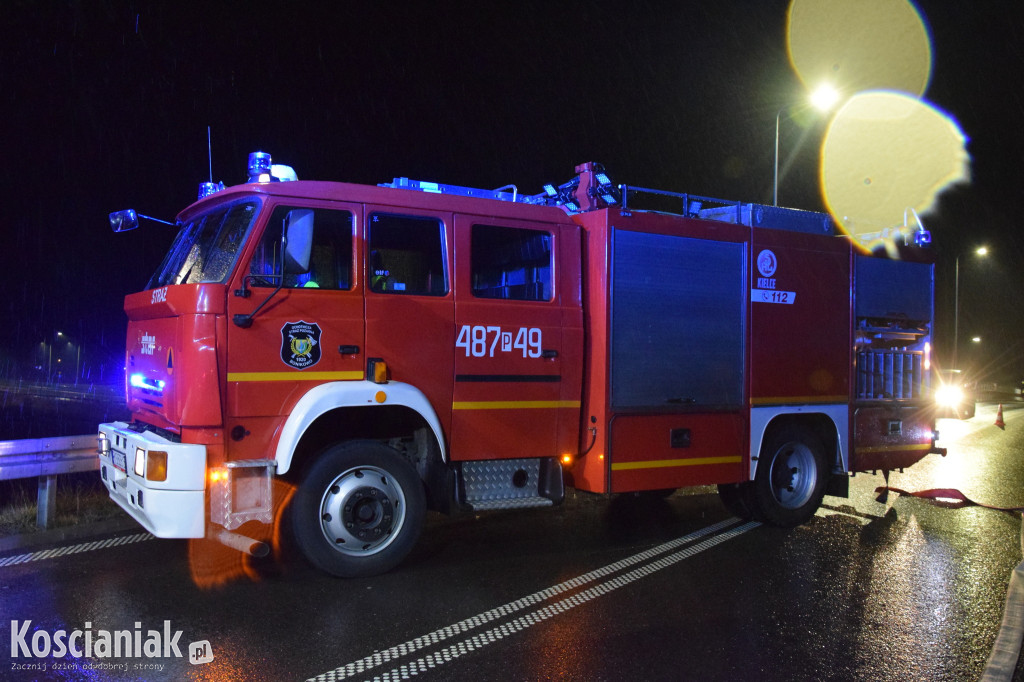 Pożar samochodu w okolicy zjazdu Kościan Północ