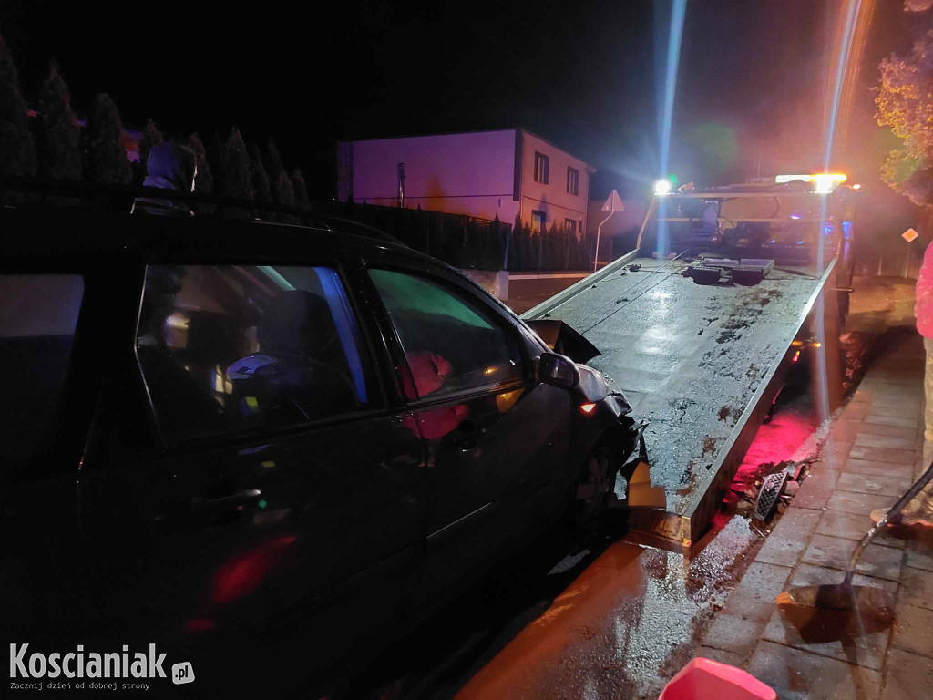 Wjechał w dwa samochody. Miał pół promila