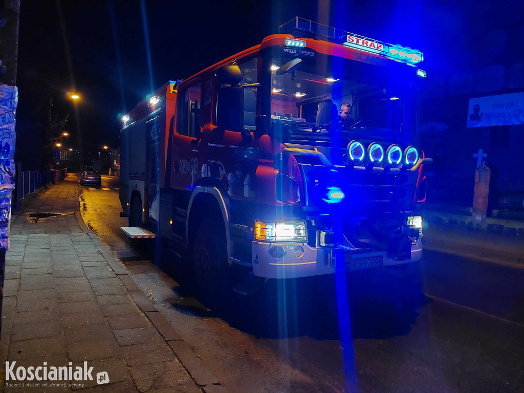 Wjechał w dwa samochody. Miał pół promila